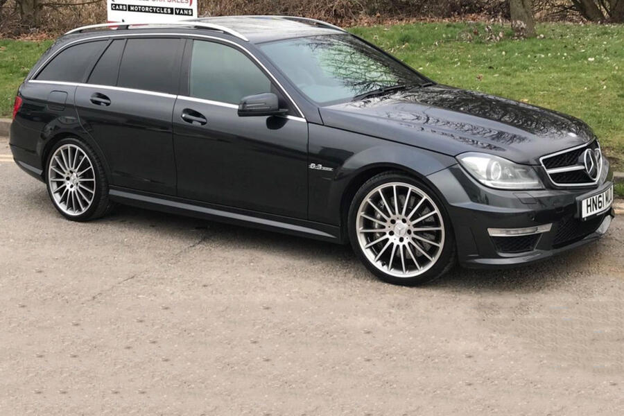17 Mercedes c63