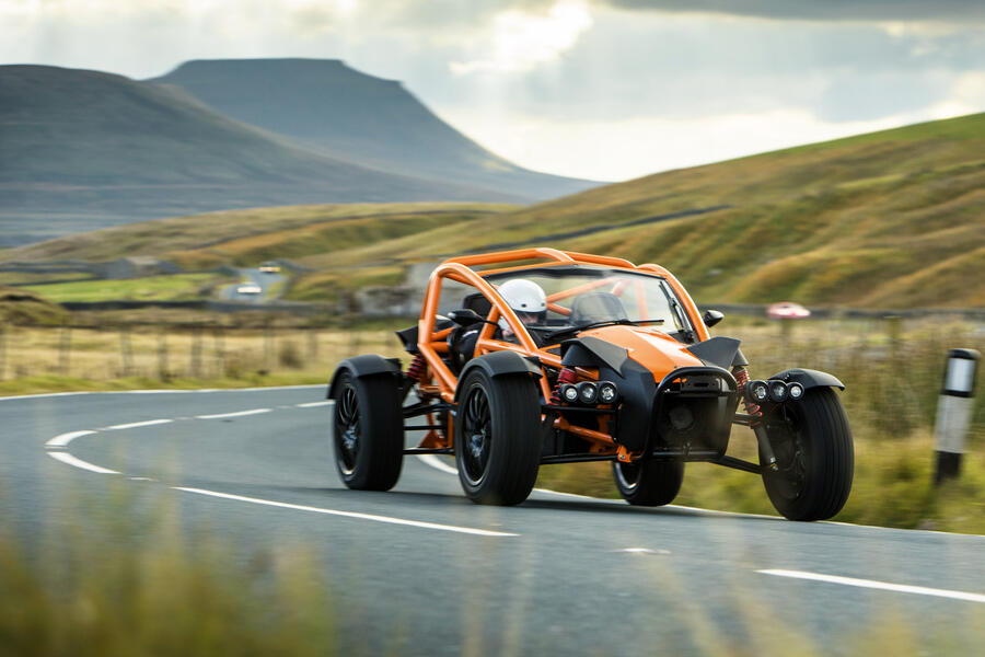 2 Ariel nomad 2015 hero front