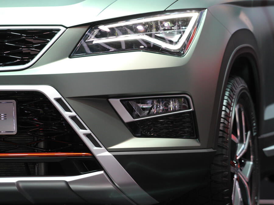 2 Ateca xperience close