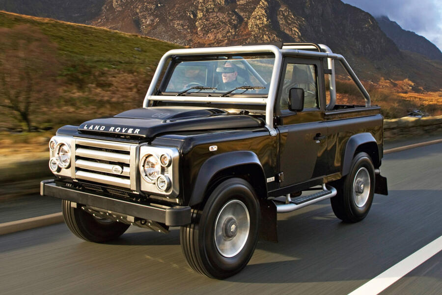 2 Land rover defender hero front