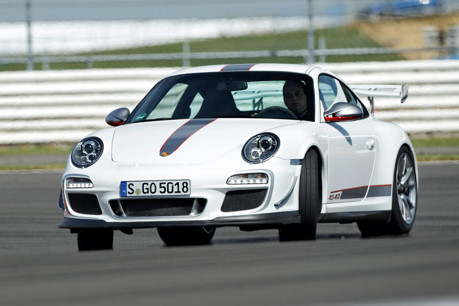 2 Porsche 911 gt3 hero front
