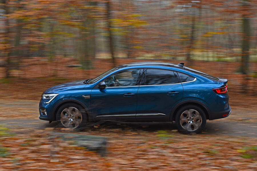 2 Renault arkana 2022 long term review side pan