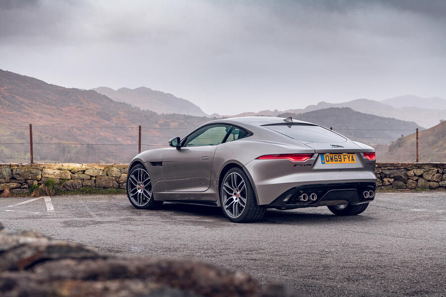 20 Jaguar f type rear