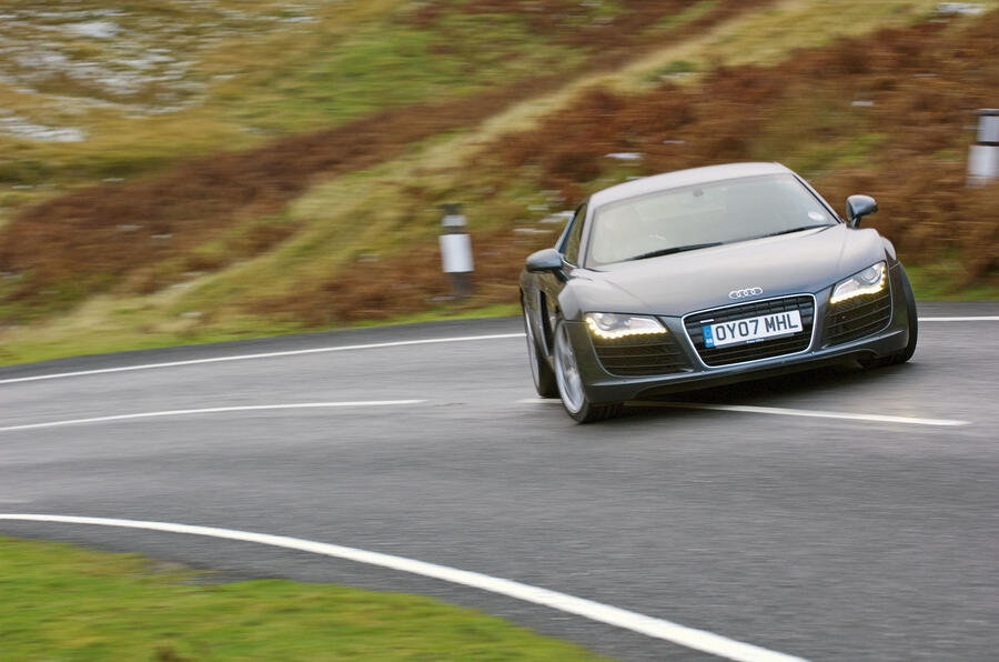 2007 R8