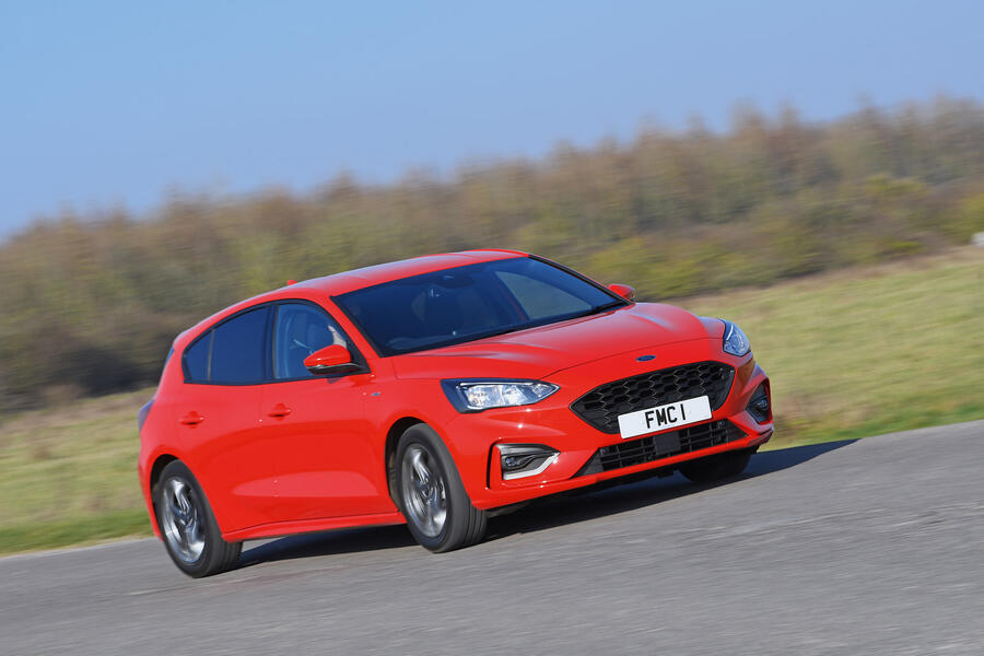 22 Ford focus hero front