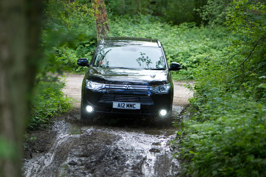 27 Mitsubishi outlander