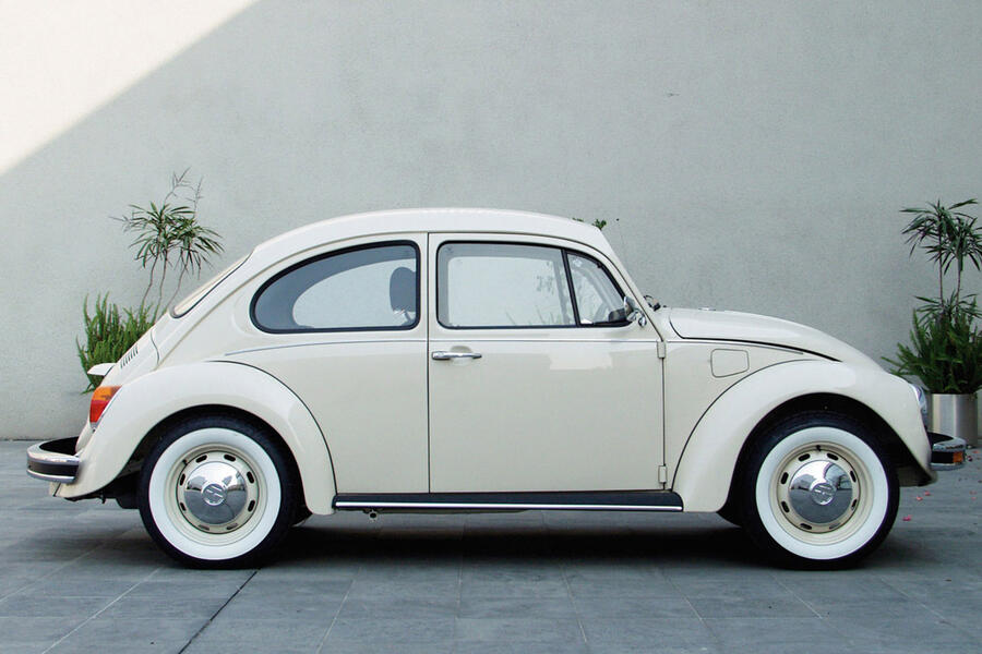 27 Volkswagen beetle old
