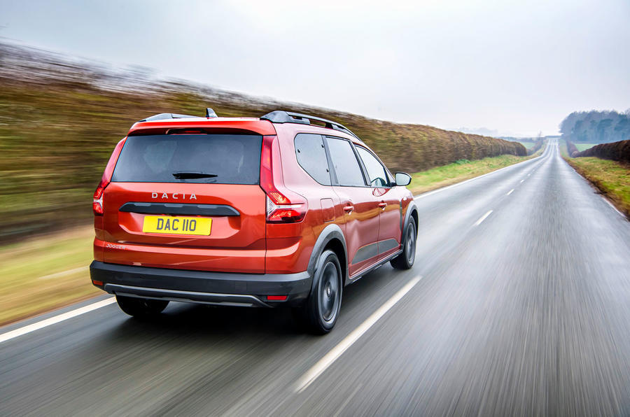 3 Dacia jogger 2022 uk first drive review tracking rear 1
