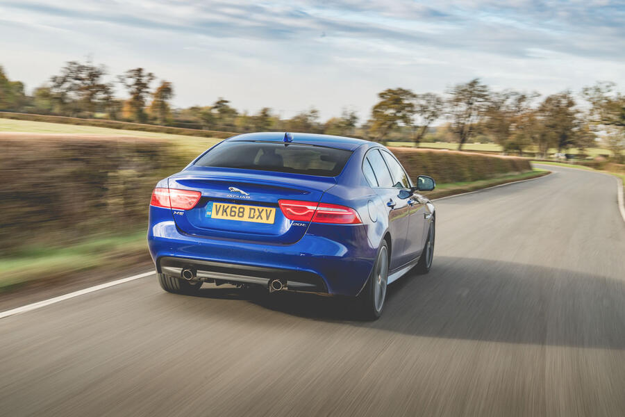 3 Jaguar xe 2019 lt hero rear