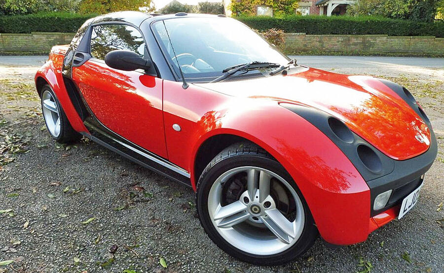 3 Smart roadster stationary front