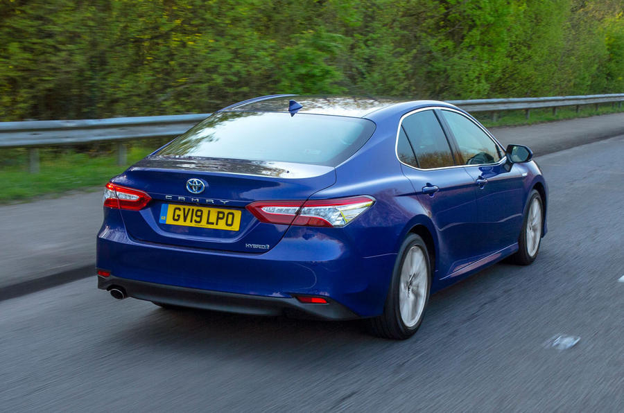 3 Toyota camry 2019 uk fd hero rear 0 0