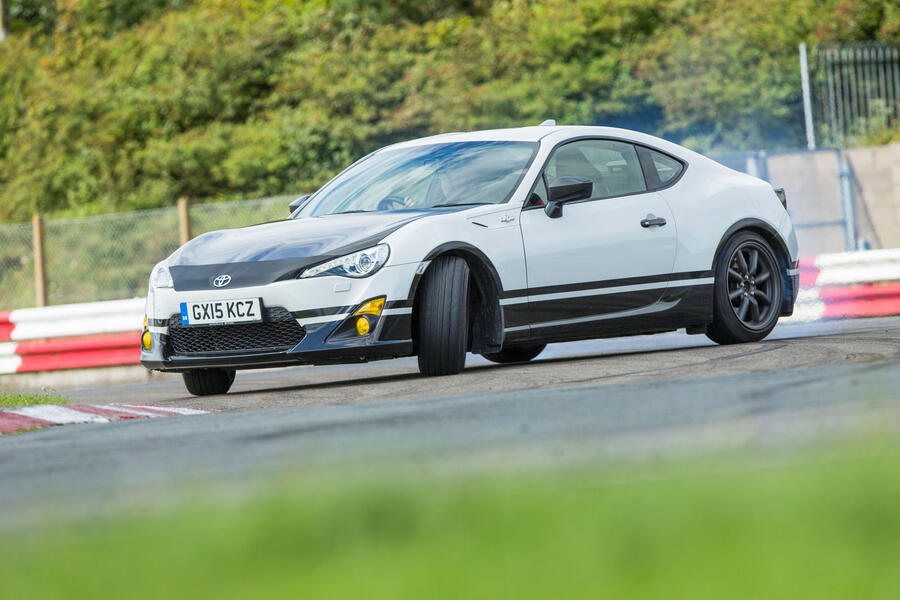 30 Toyota gt86