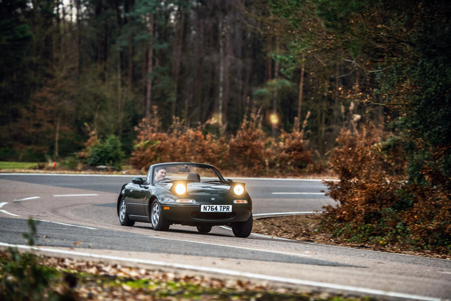 32 Mazda mx5 tracking front