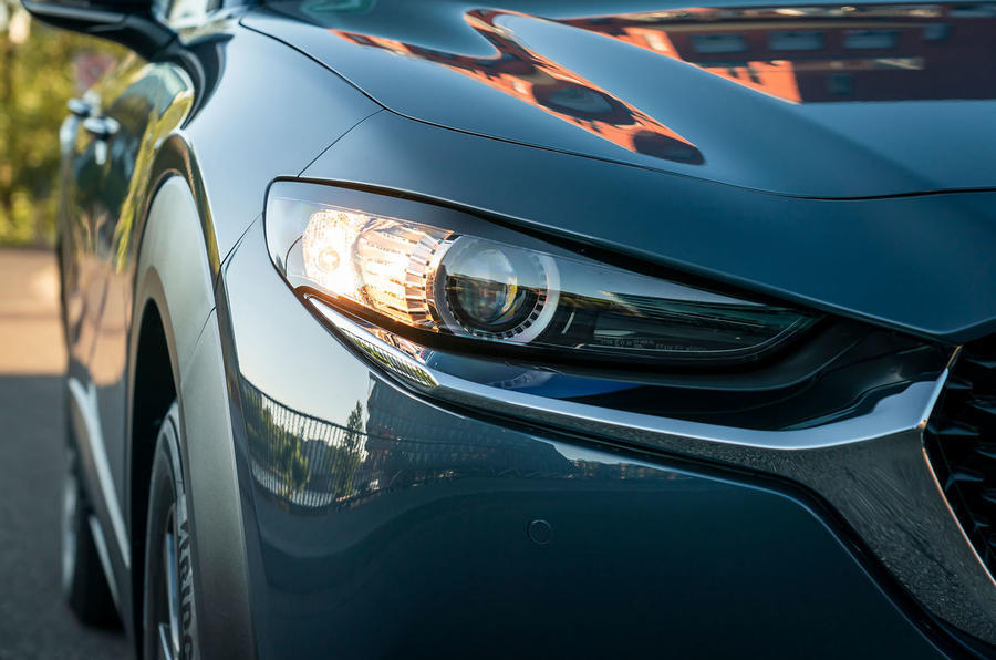 4 Mazda cx30 2019 fd headlights 0