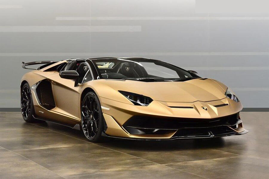 5 Lamborghini aventador svj