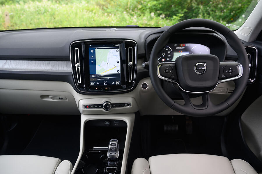5 Volvo xc40 recharge t5 2020 lt dashboard