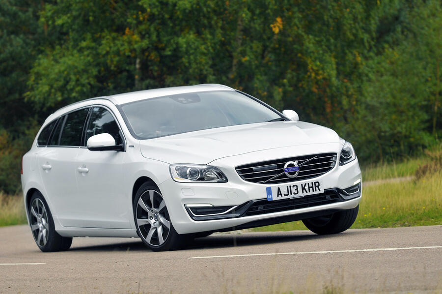 5 Volvo v60 tracking front