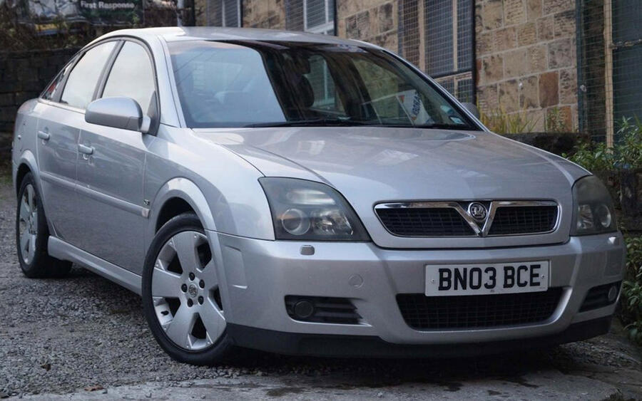 5 Vauxhall vectra hero front