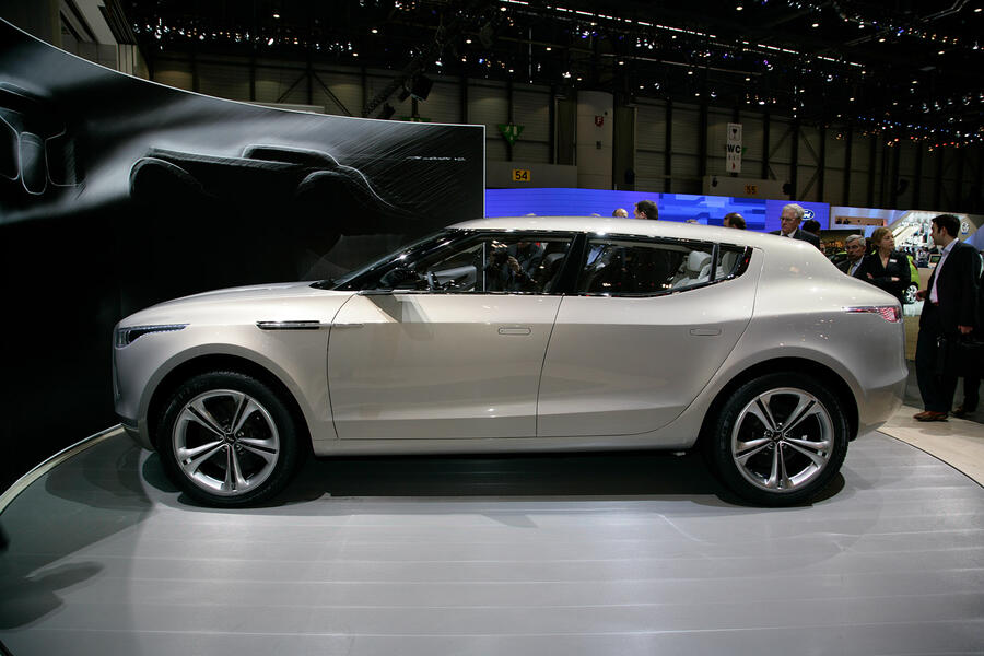 6 Aston martin lagonda suv static side