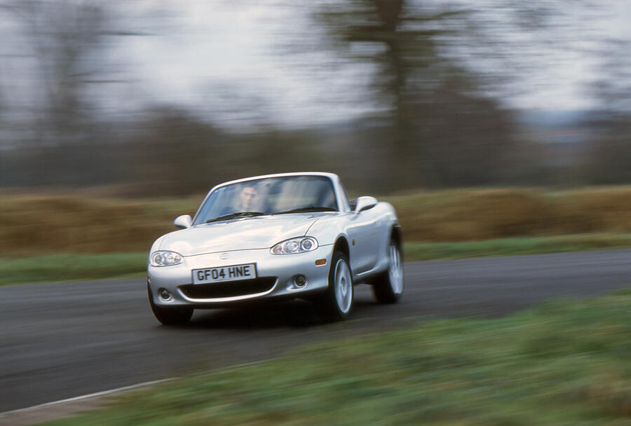 6 Mazda mx 5 hero front