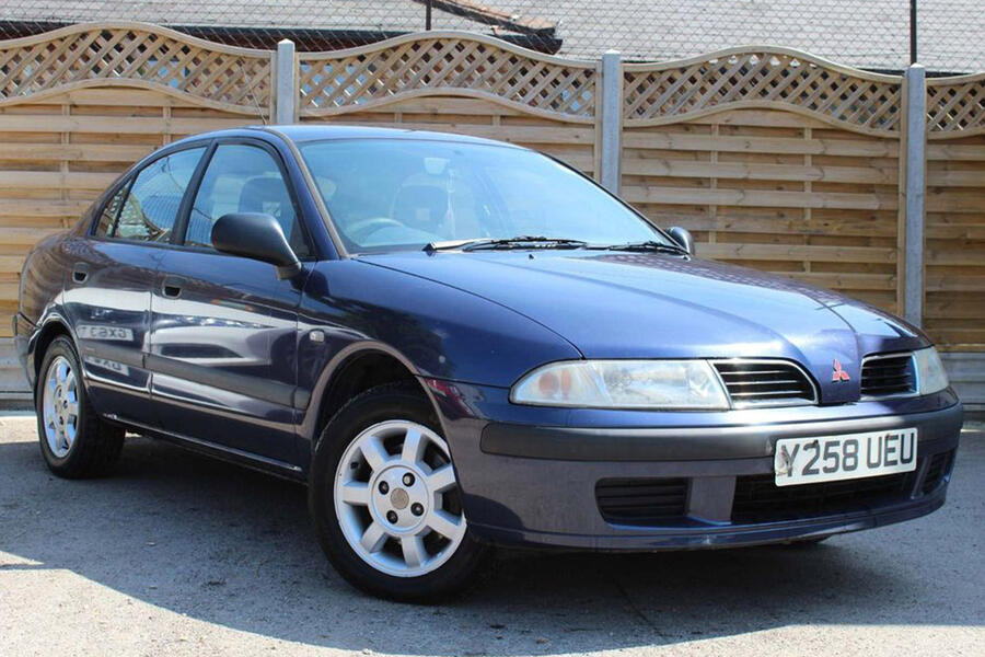 6 Mitsubishi carisma front