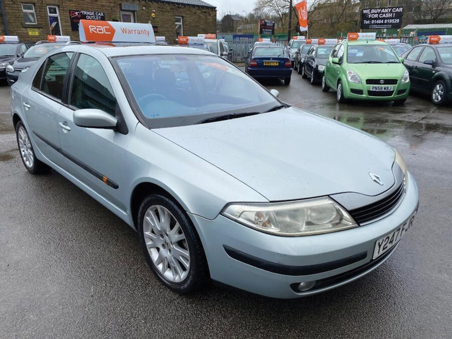 6 Renault laguna static front