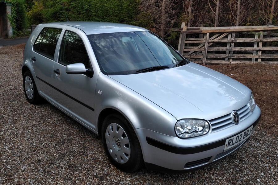 7 Volkswagen golf front