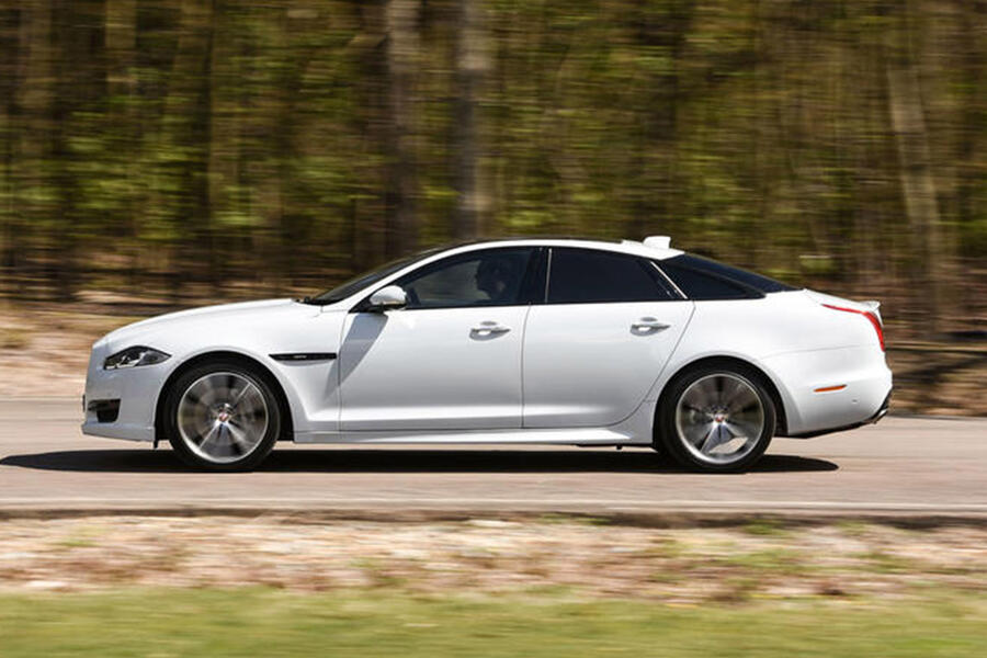 71 Jaguar xj tracking side