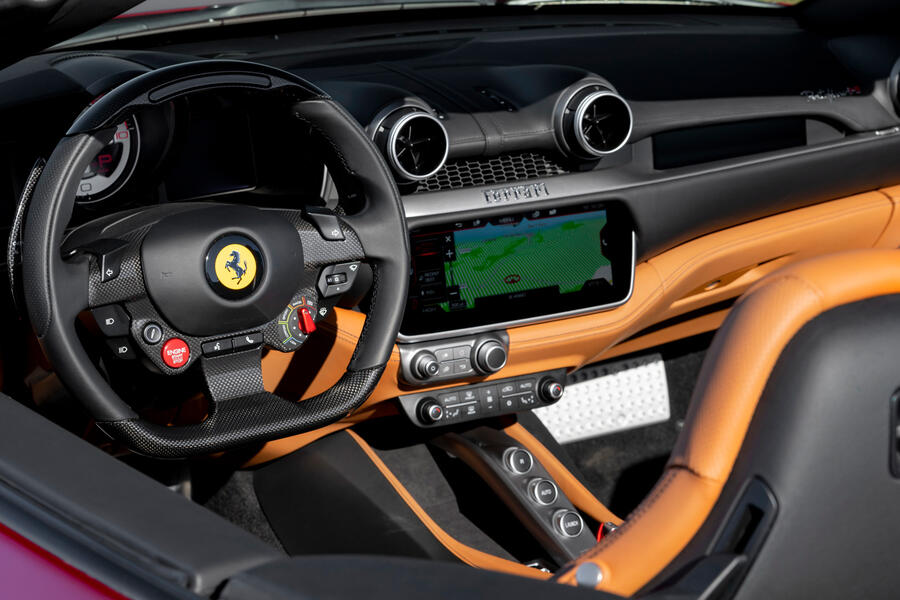 8 Ferrari portofino m 2021 uk fd cabin