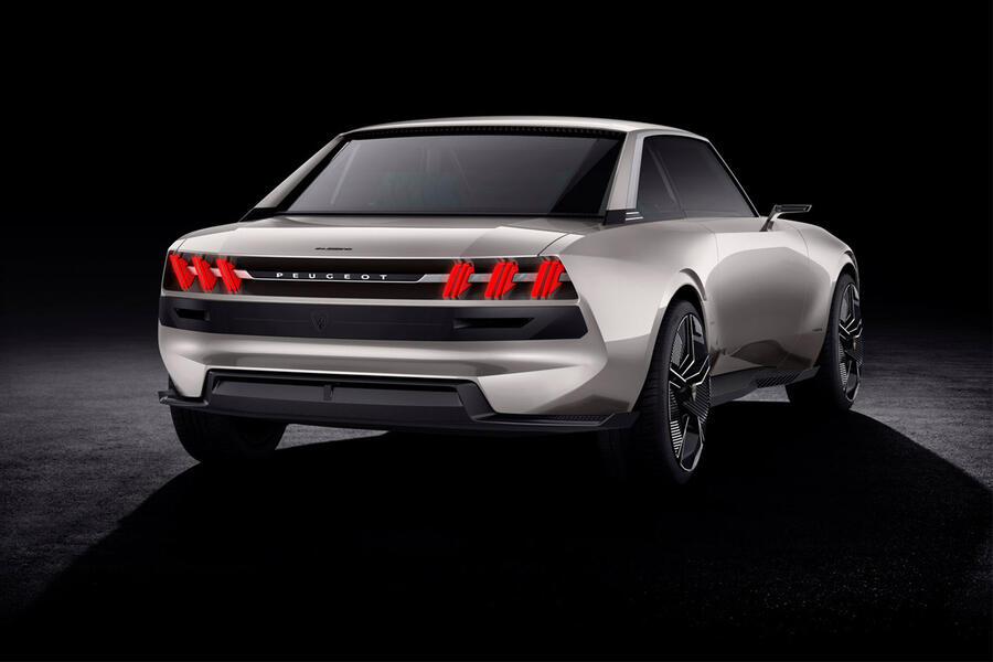 8 Peugeot e legend