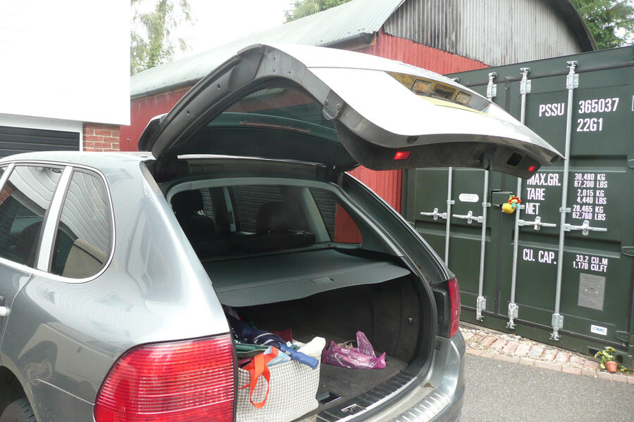 8 Porsche cayenne boot