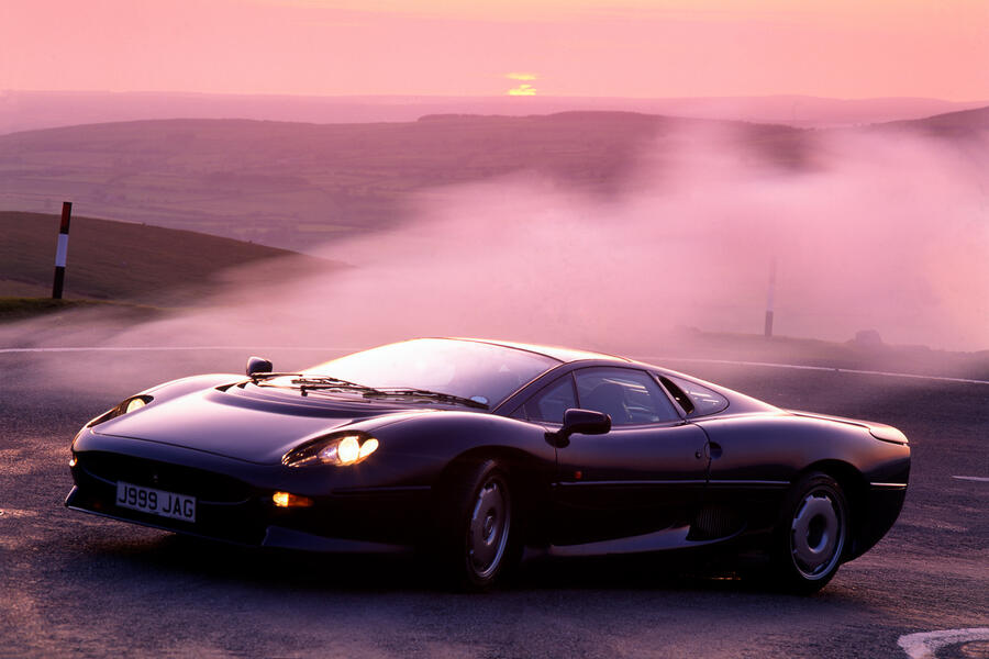 80 Jaguar xj220 static sunset road test