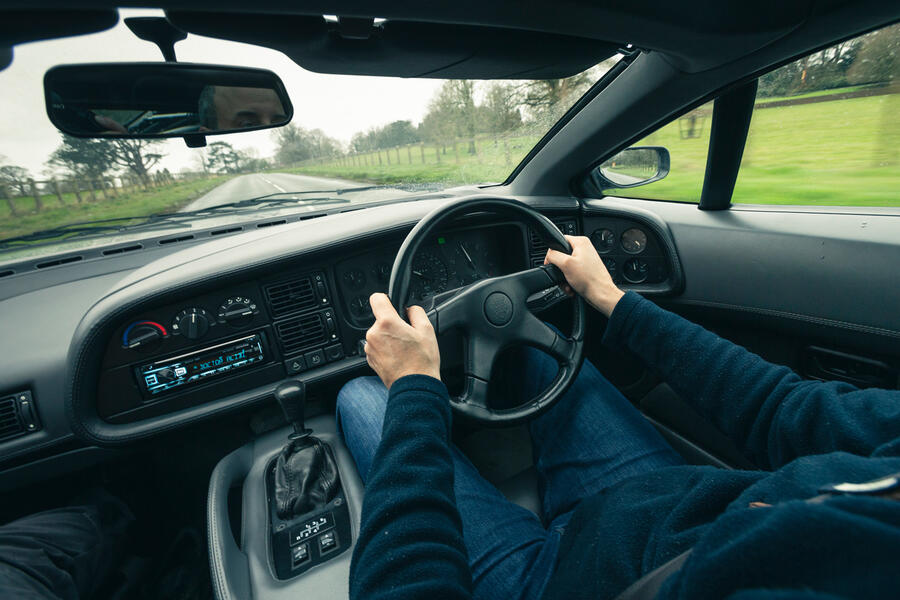 86 Jaguar xj220 frankel interior driving