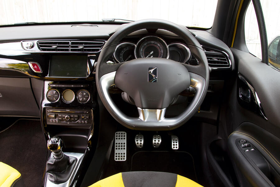 8 Ds3 2010 000