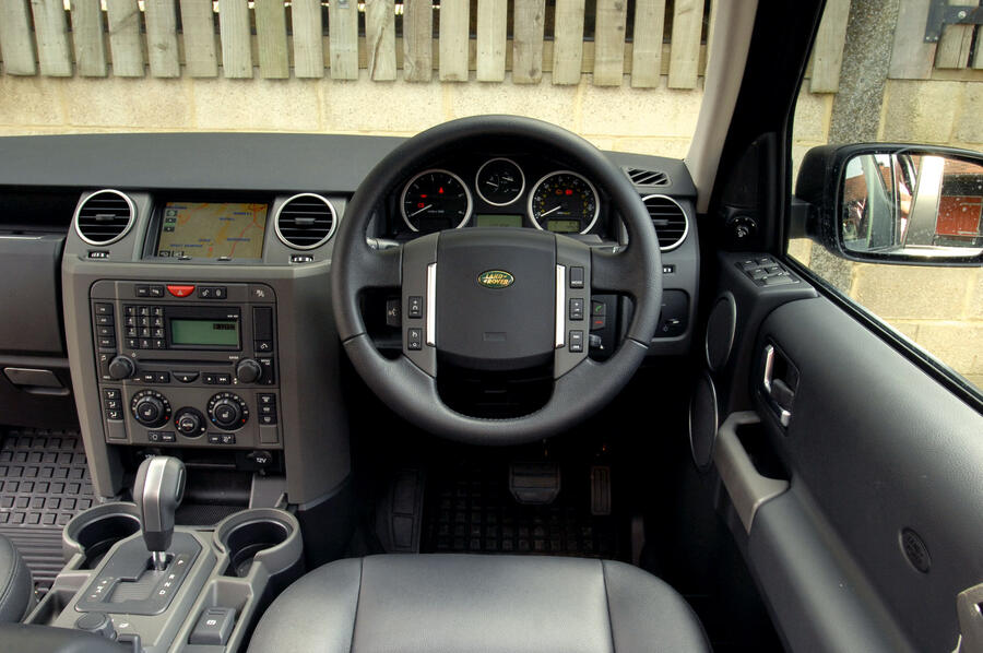 9 Land rover discovery mk3 interior