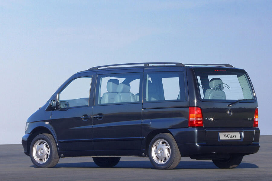 9 Mercedes benz v class static rear