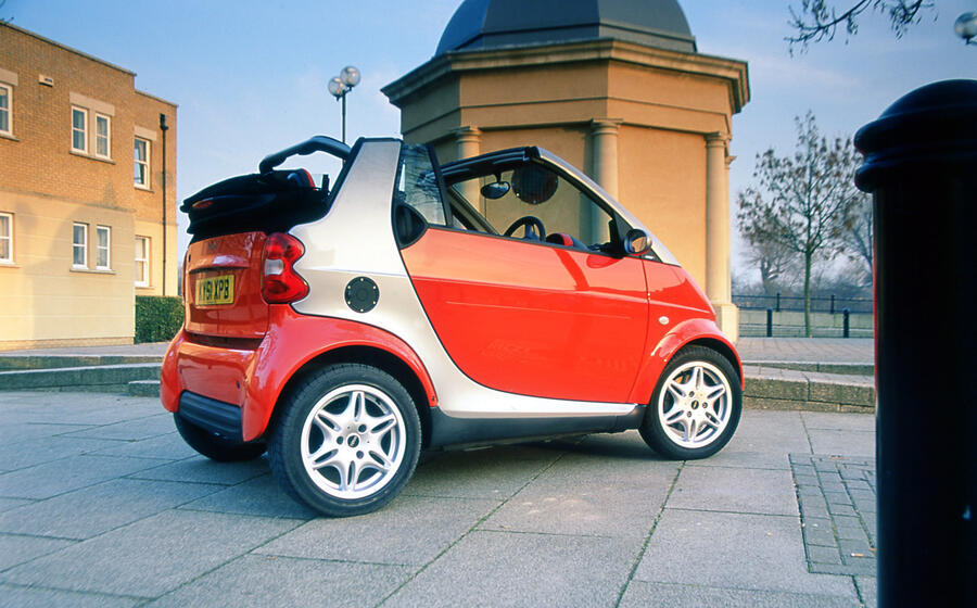9 Smart fortwo static rear