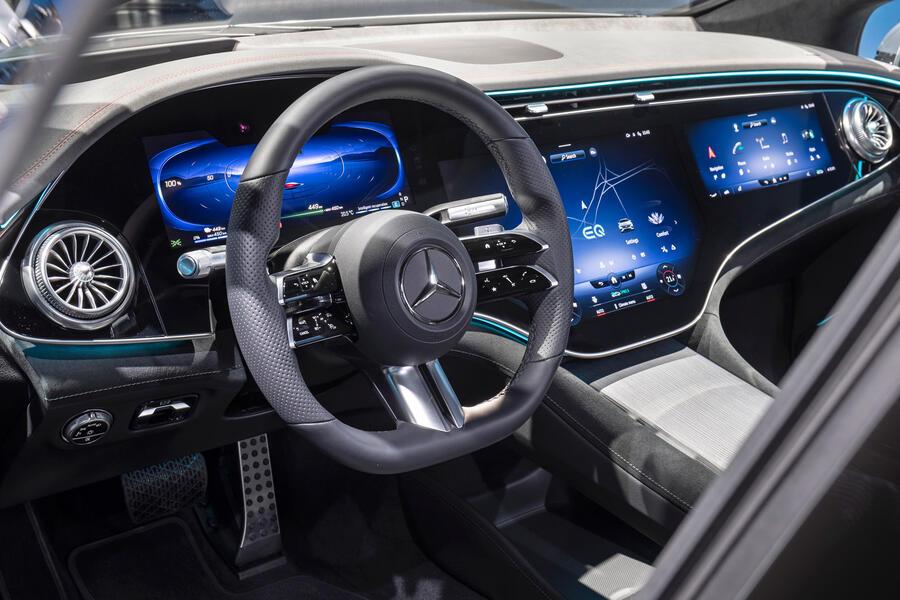 90 Mercedes eqs official reveal images dashboard