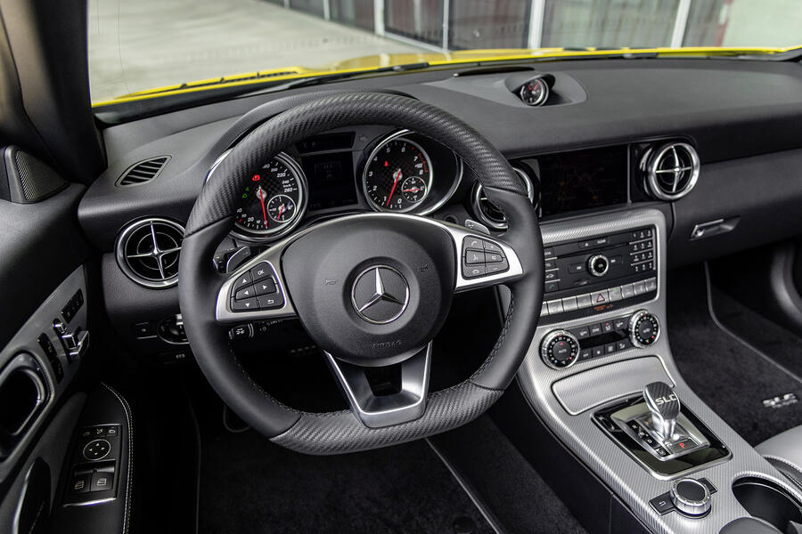 92 Mercedes slc final editon press dashboard