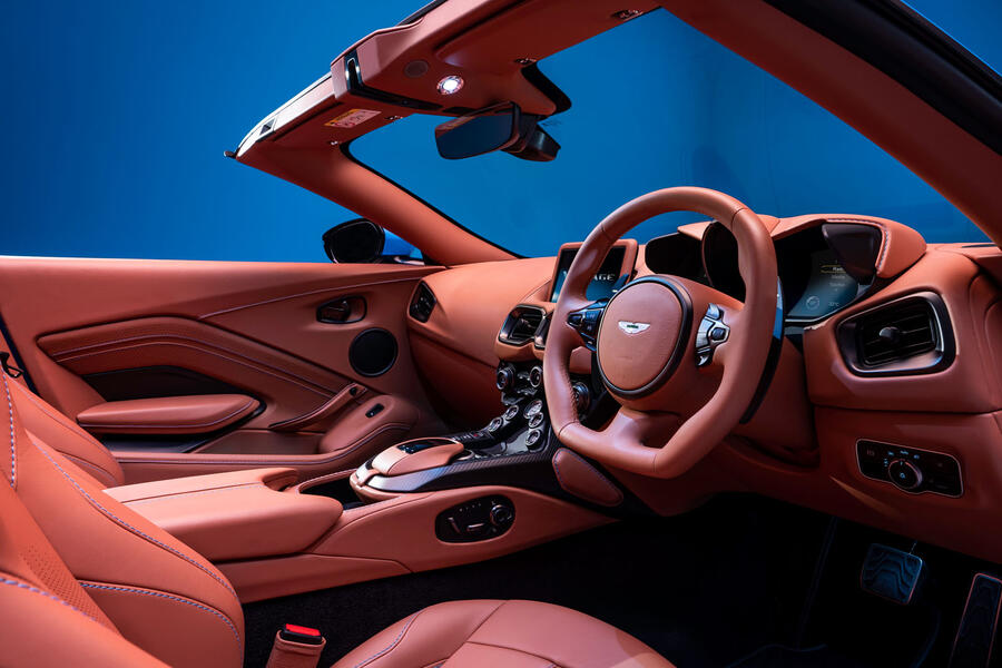 94 Aston martin vantage roadster 2020 official interior