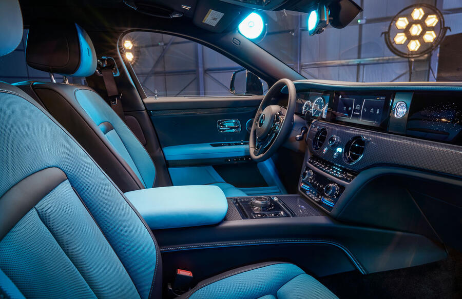 95 Rolls ghost black badge 2021 official images cabin