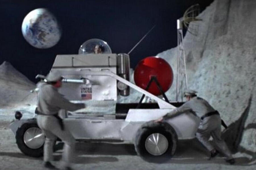 96 Worst bond cars ever list 2021 lunar buggy