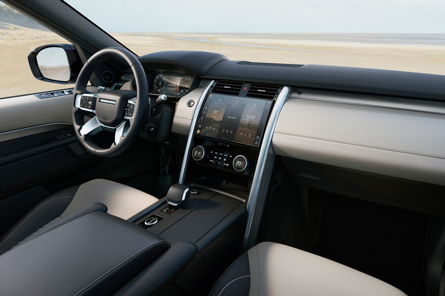 97 Land rover discovery my2021 official images   dashboard