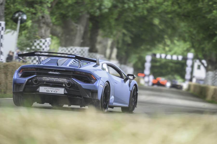 98 Lamborghini huracan sto goodwood rear