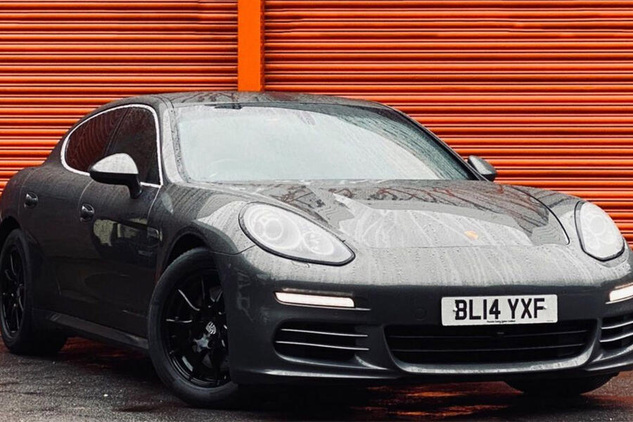 9 Porsche panamera