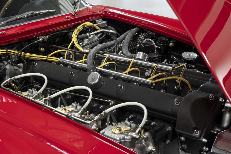 Aston martin db4 gt zagato continuation 16