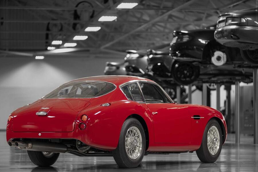 Aston martin db4 gt zagato continuation 5