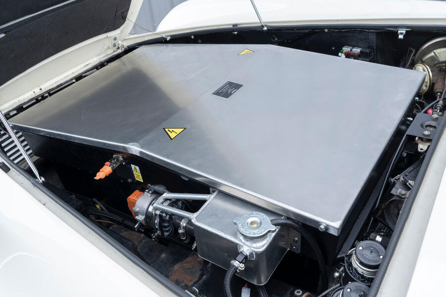 Aston martin db6 ev concept c photo max earey 078