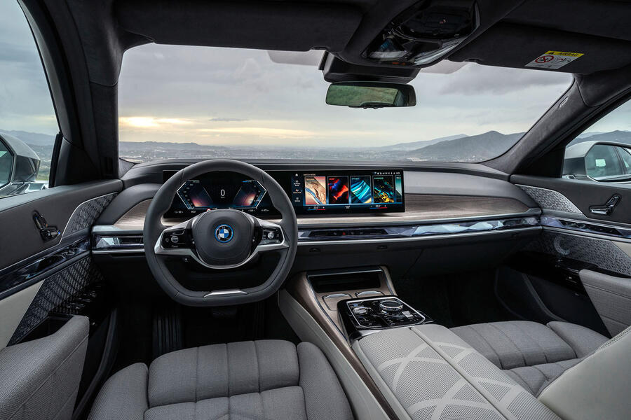 Bmw i7 xdrive60 94