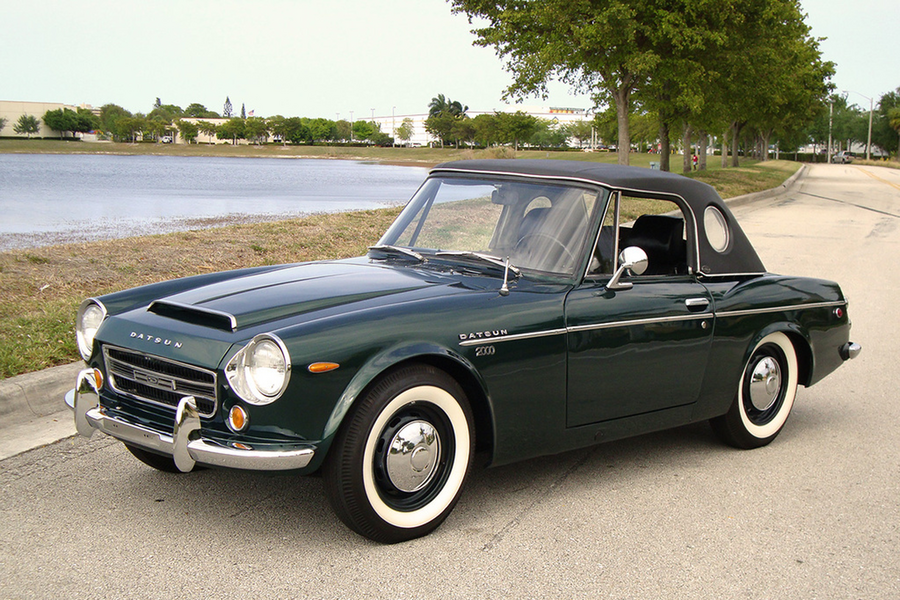 Datsun 2000